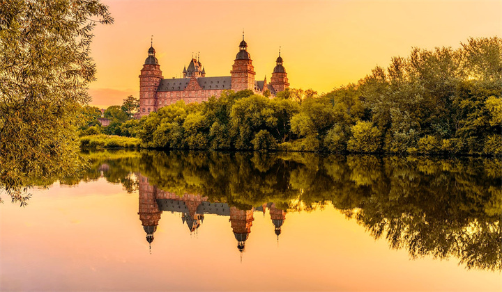 1699587241920638.jpg pexels-photo-18883650.jpg