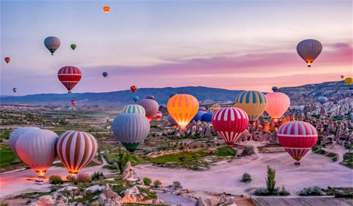 1699588727409419.jpg colorful-hot-air-balloons-before-launch-in-goreme-national-park-cappadocia-turkey.jpg